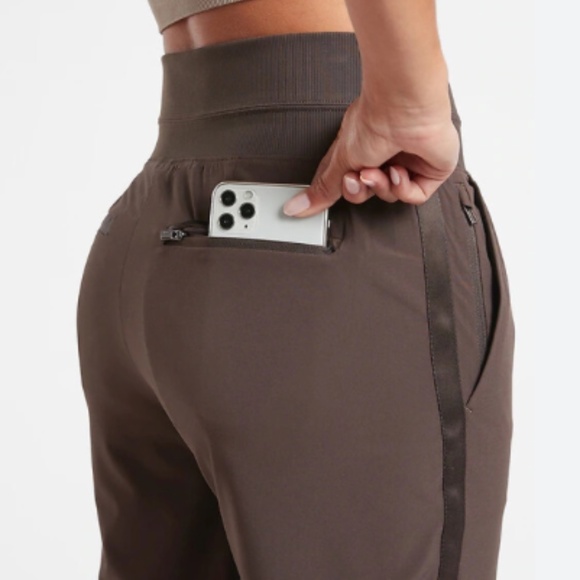 Athleta Pants - Athleta Brown High-Rise Performance Pants – Size 6 Activewear Jogger Style